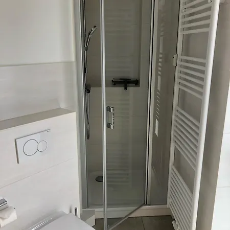 Fewo Anton Mit Balkon & Parkplatz 公寓